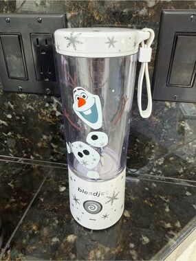 BlendJet 2 Portable Blender with Olaf Frozen Design - White